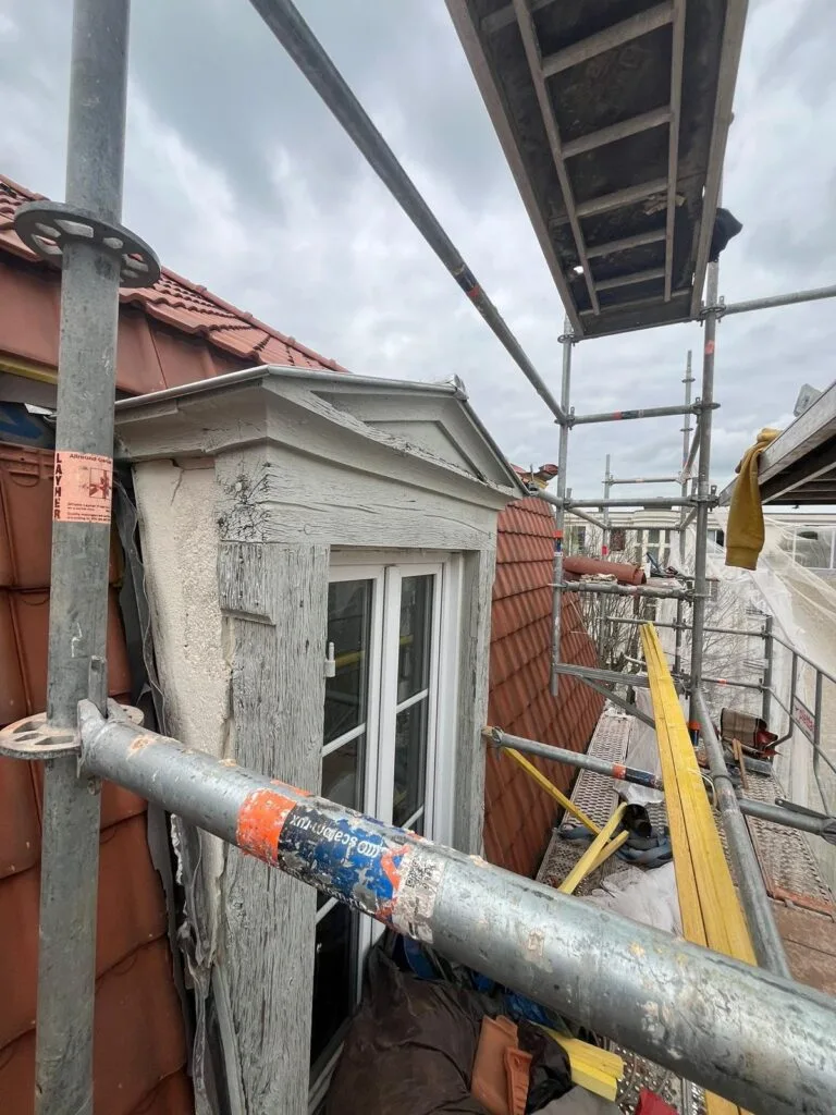 Rénovation de lucarne — couvreur La Gaude